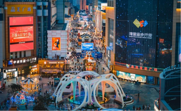 國企擔(dān)當(dāng)點亮城市煙火氣丨常山集團所屬萬信大數(shù)據(jù)公司助力石家莊市2025年夜經(jīng)濟建設(shè)